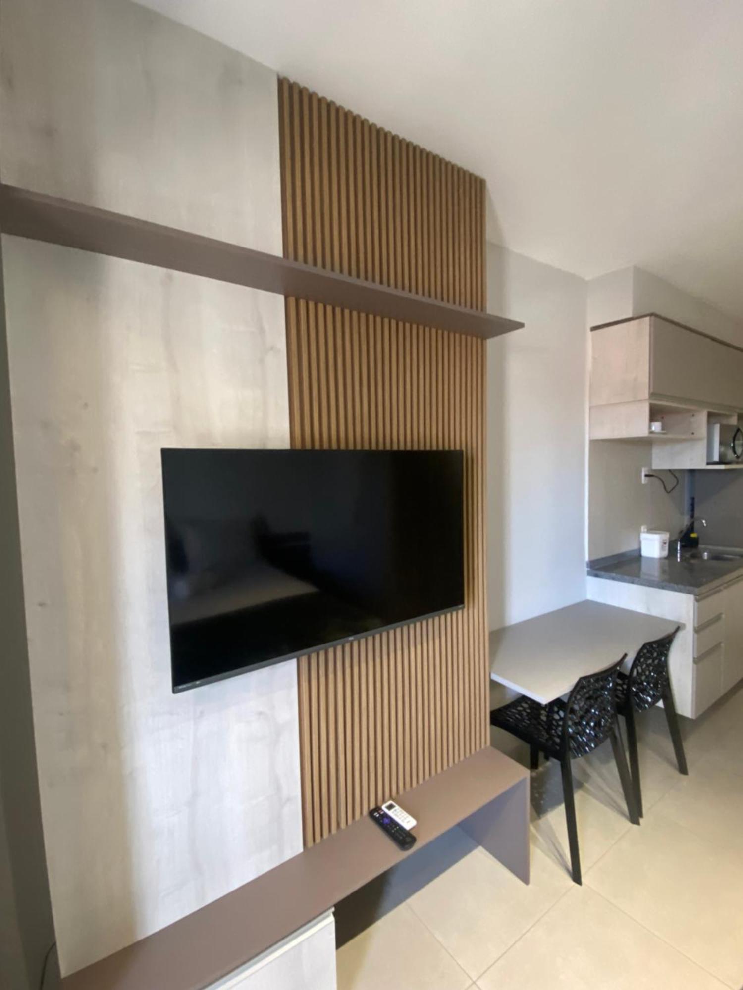 Apartment Gold One - Frente Metro Luz Com Estacionamento